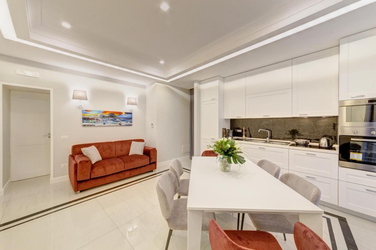 Apartamento S&T Luxury House In Plebiscito Square Nápoles Exterior foto