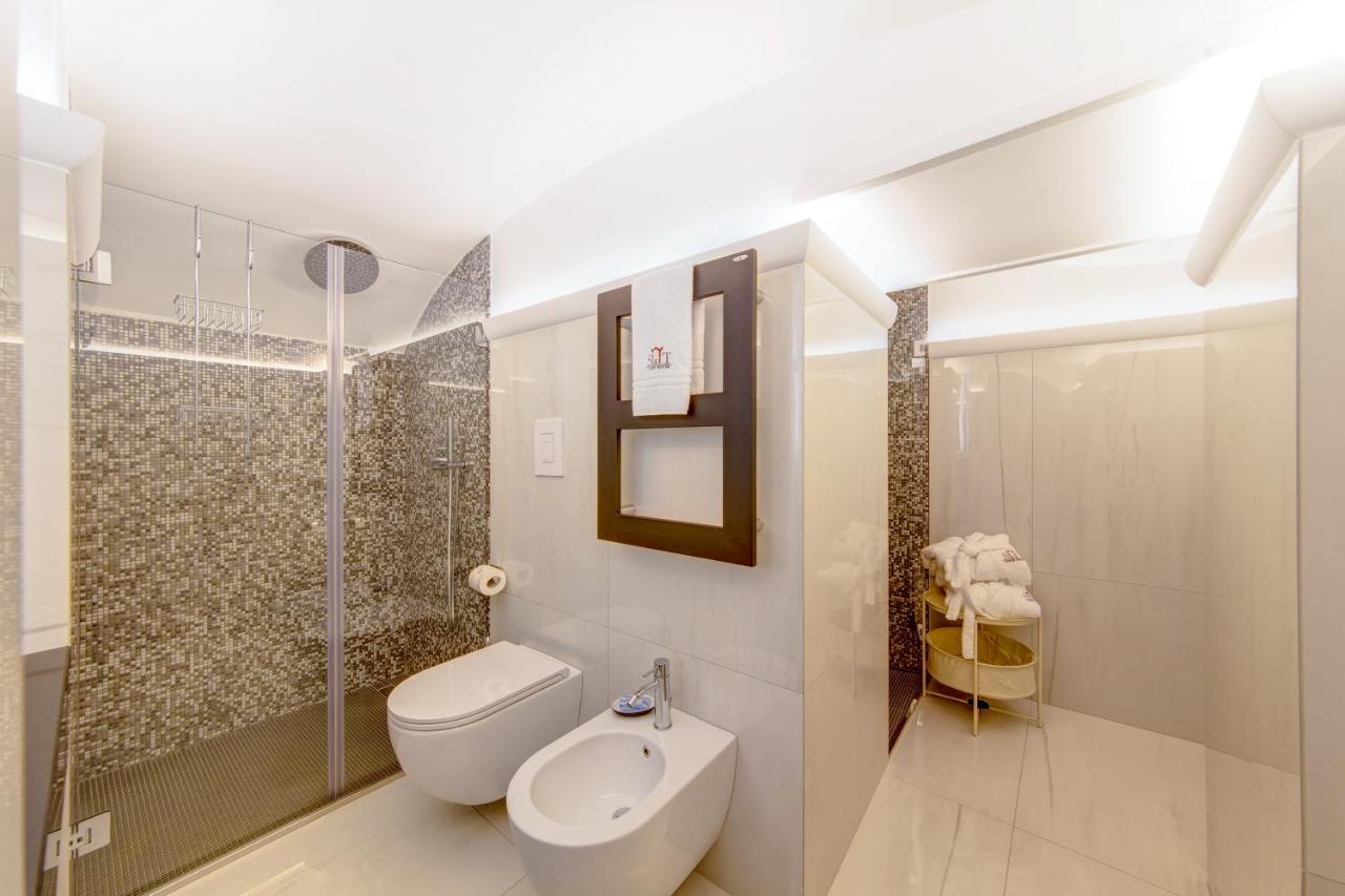 Apartamento S&T Luxury House In Plebiscito Square Nápoles Exterior foto